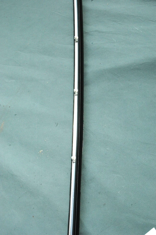 Volvo 240 1986-1993 sedán maletero moldura de impacto/tira de frotamiento OEM Foto 4 de 4