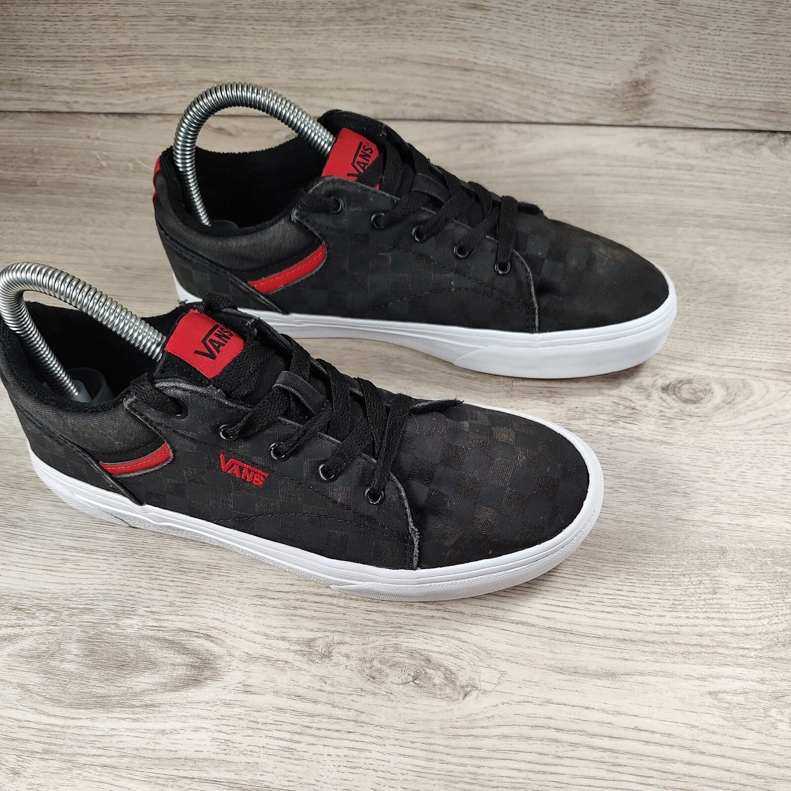 SAOLA Scarpe da skate Vans nere a scacchiera e rosse sneakers giovanili taglia 5 5Y 500714