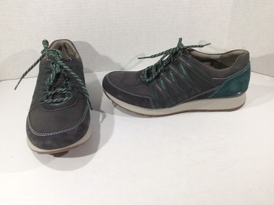 dansko women's tennis shoes