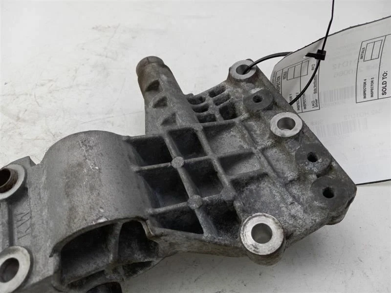 Soporte alternador Honda Civic 2012 Foto 3 de 4