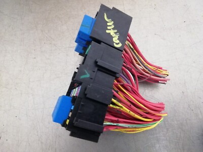RENAULT CAPTUR MK1 INTERIOR CABIN FUSE BOX
