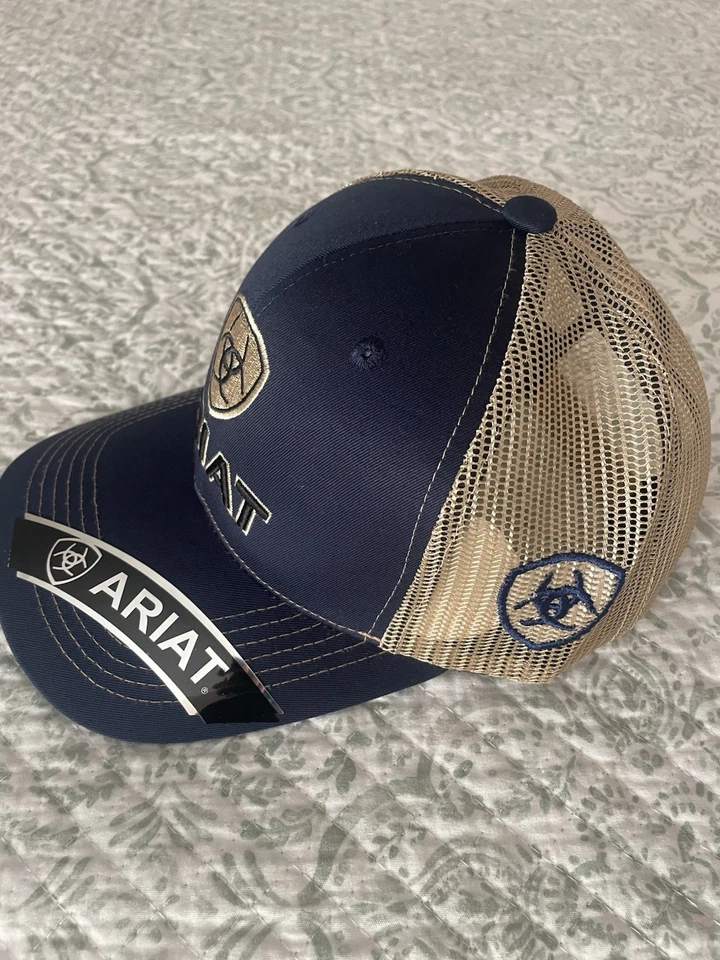 Ariat 男式盾牌标志网眼背面可调帽 — 第 2/3 张图片