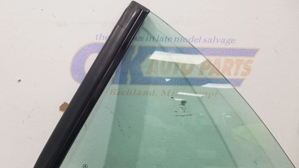 09 MERCEDES BENZ AMG SL63 R230 CUARTO CRISTAL VENTANA CONDUCTOR TRASERO IZQUIERDO Foto 3 de 4