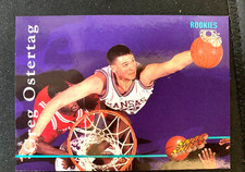 1995 Classic Rookies - Greg Ostertag #114 (RC) Kansas Jayhawks 