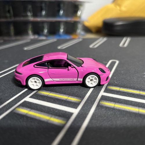 Jada / Majorette Pink Slips 2024 - Porsche 911 Carrera S - Pink & White LOOSE - Picture 3 of 9