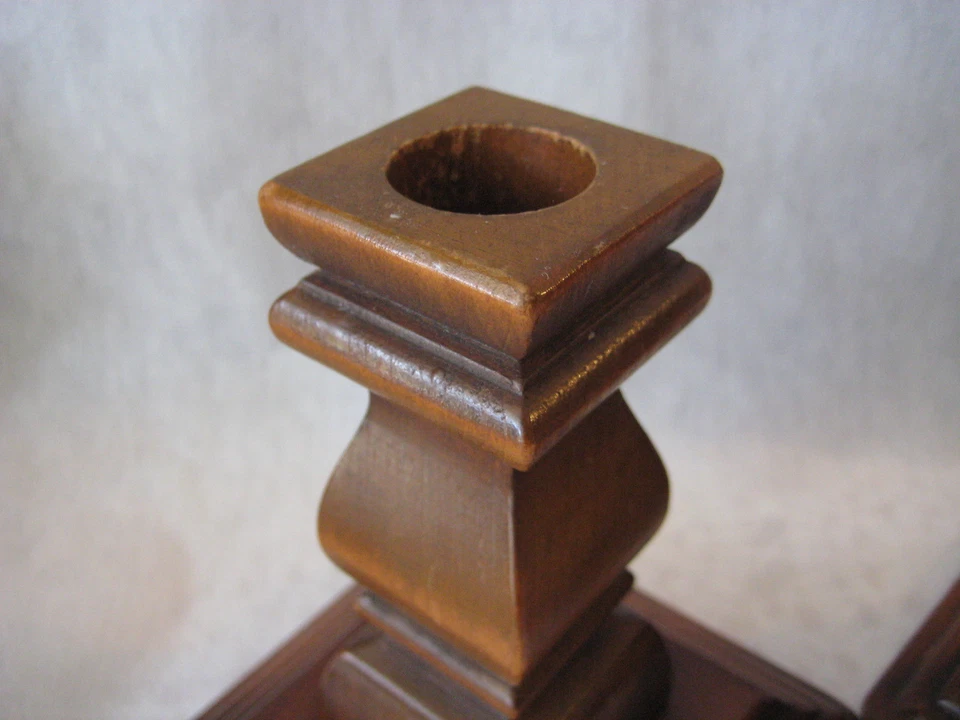 Par de candelabros de madera vintage, 5" T y 4 1/4" X 4 1/4" de diámetro (raro) Foto 3 de 4