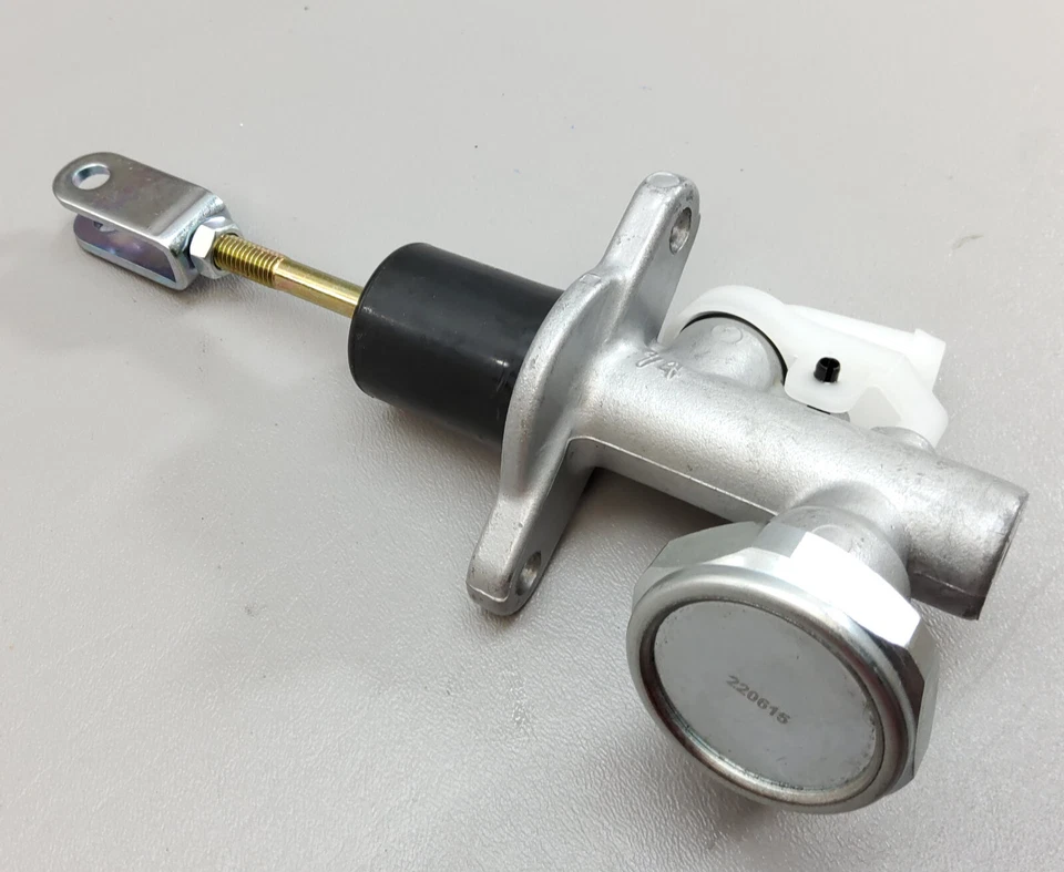 Brand New AMS Automotive M0629 Clutch Master Cylinder Fits 05-15 Xterra +More - Image 3 of 4