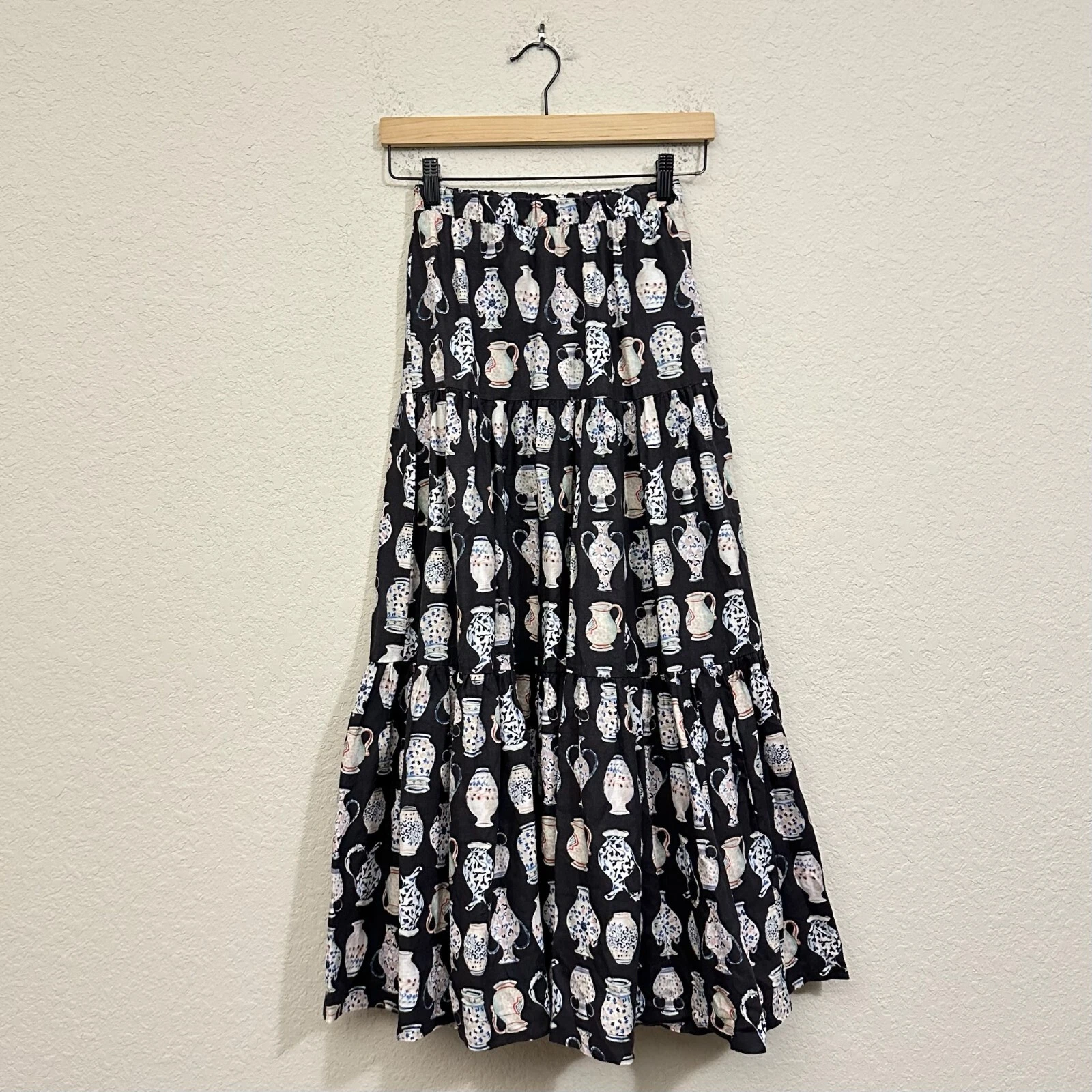 WILFRED ARITZIA Maxi Skirt Womens 2XS Black Vase Print Linen A-Line Tiered Retro