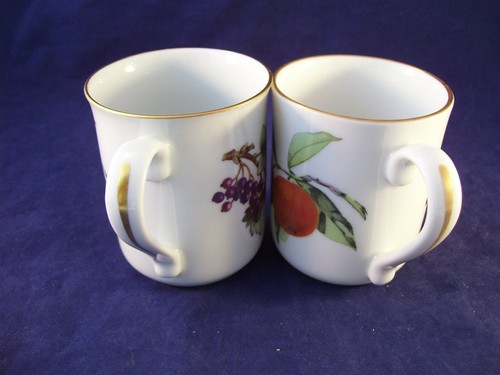 Vintage Porcelain Royal Worcester Evesham Gold (2) Coffee Mugs England 1961 A - Picture 2 of 6
