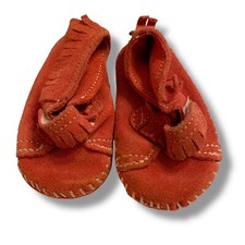 Minnetonka Moccasins Infant Toddler Front Strap Bootie Pink Size 4 12-18 mos