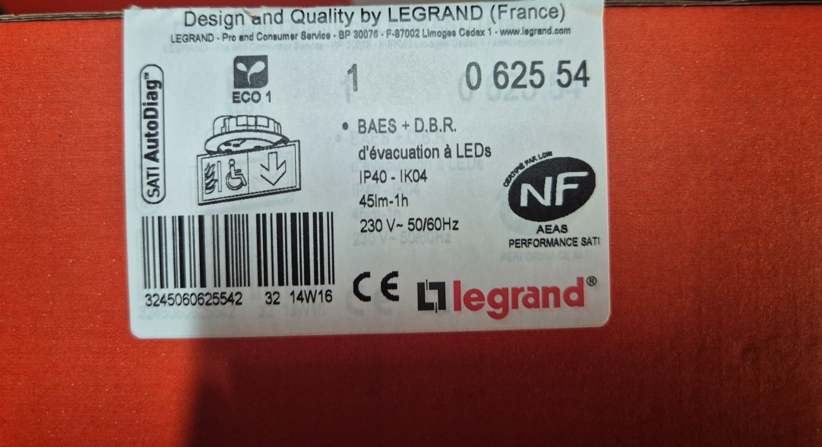 Baes d'évacuation encastré Legrand 062554 évite les pannes d'éclairage avec ses leds