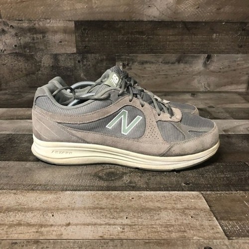 Walk New Balance mens shoes size 11 4E 