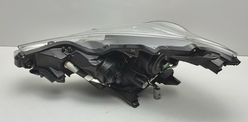Toyota Prius 2015-2018 Passenger RH Head Light Lamp OEM - Picture 9 of 22