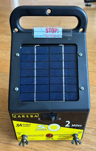 Zareba ESP2M-Z Solar Electric Fence Charger 2 Mile FREE SHIPPING USED