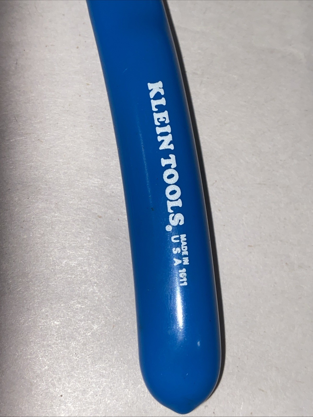 Klein Tools 1011 Wire Stripper/Cutter 10-20 Solid, 12-22 AWG Stranded