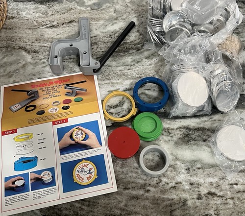 Badge-A-Minit Button Maker Kit Hand Press System Tools Craft Vintage