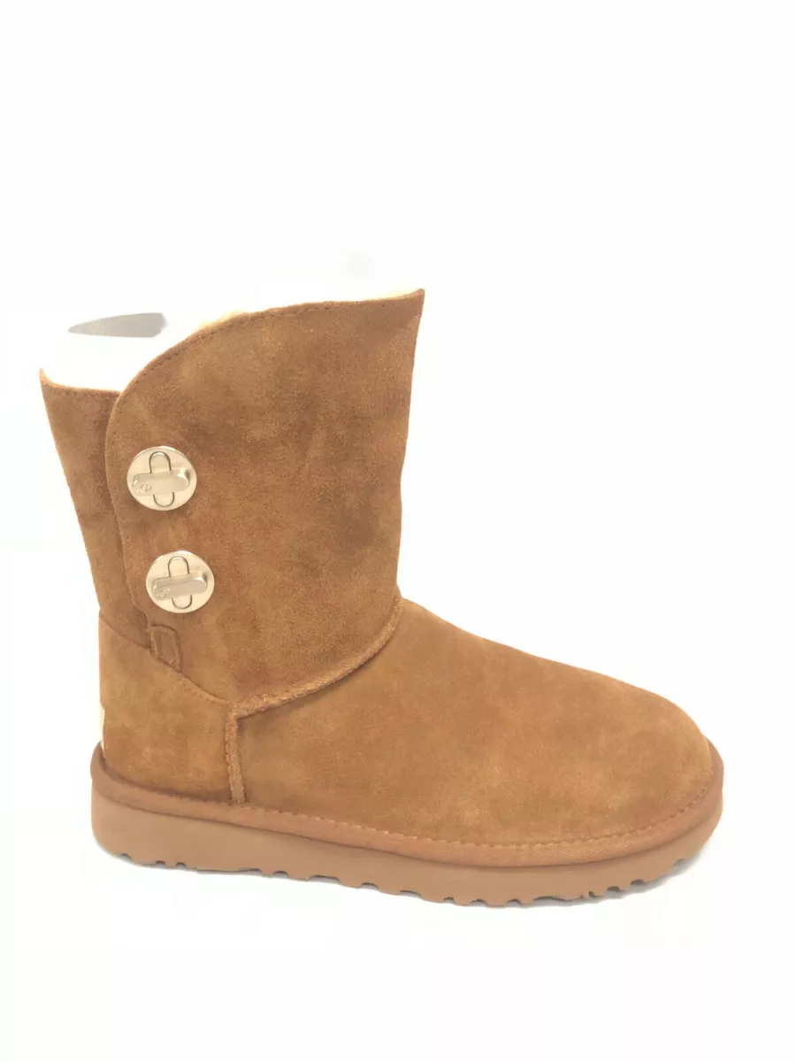UGG Australia Women s Classic Short Turnlock Sheepskin Boots