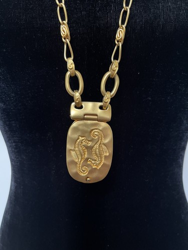 Vintage Signed Liz Claiborne LCI Sea Horse Mirror Necklace - Picture 3 of 10