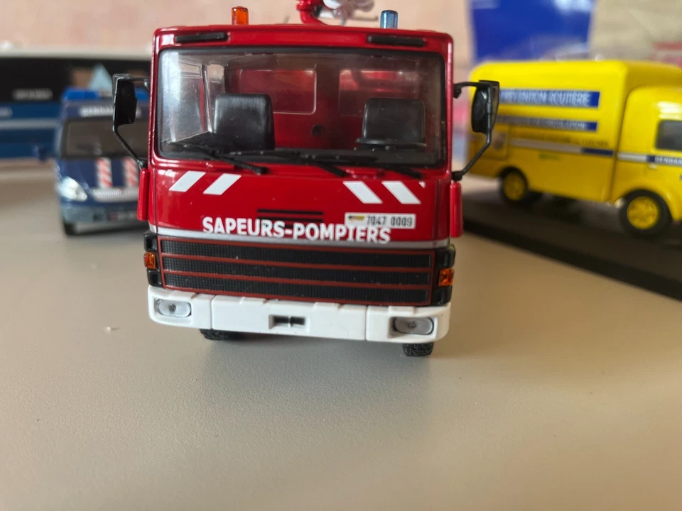 SAPEURS POMPIERS - CAMION THOMAS VIGP - FOURGON MOUSSE - 1/43 - ALTAYA - Photo 2/4