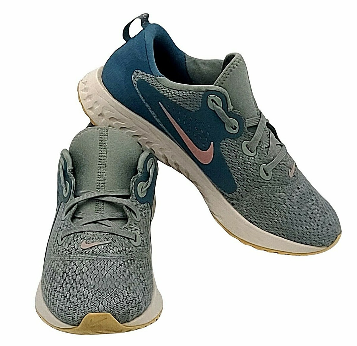 Nike Sneakers Nike Legend React Green Size Nike Legend React Mica