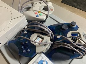 SEGA Dreamcast White Console with Controllers, Cables, and Memory Card