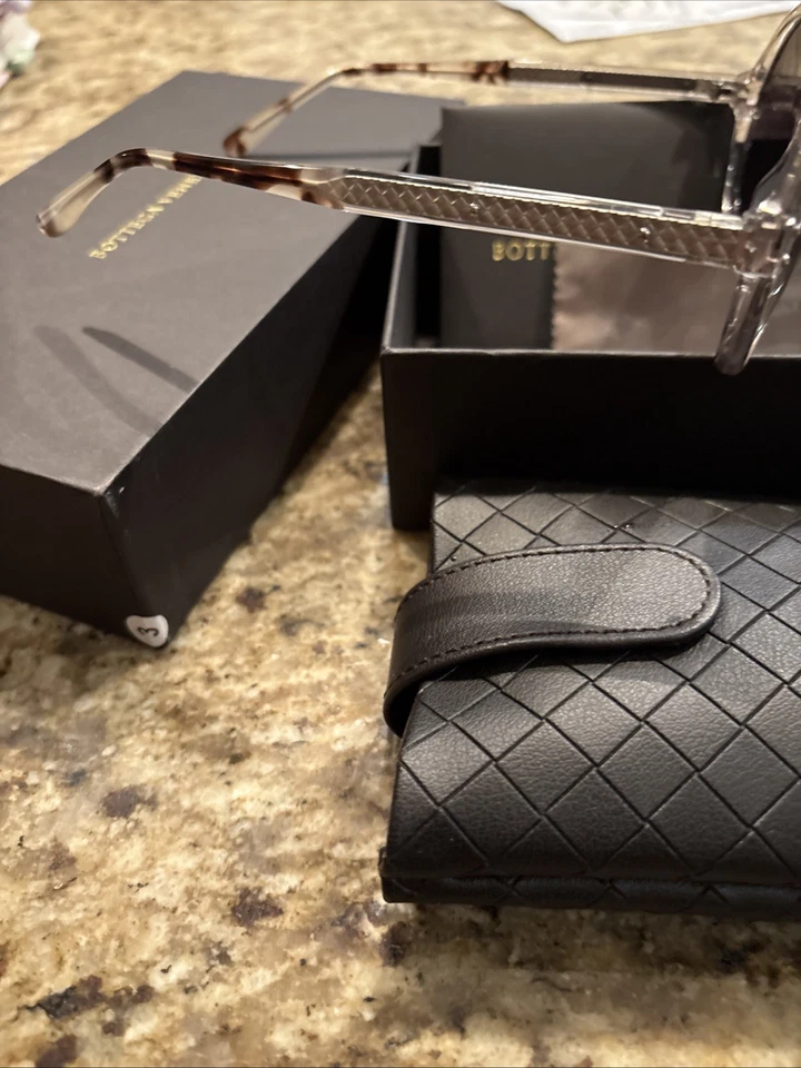 Auténticas gafas de sol para mujer Bottega Veneta Foto 2 de 4