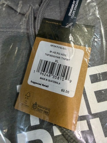The North Face® (Men's XL) Half Dome™ Pullover Hoodie in Dark Grey Heather - Picture 4 of 6
