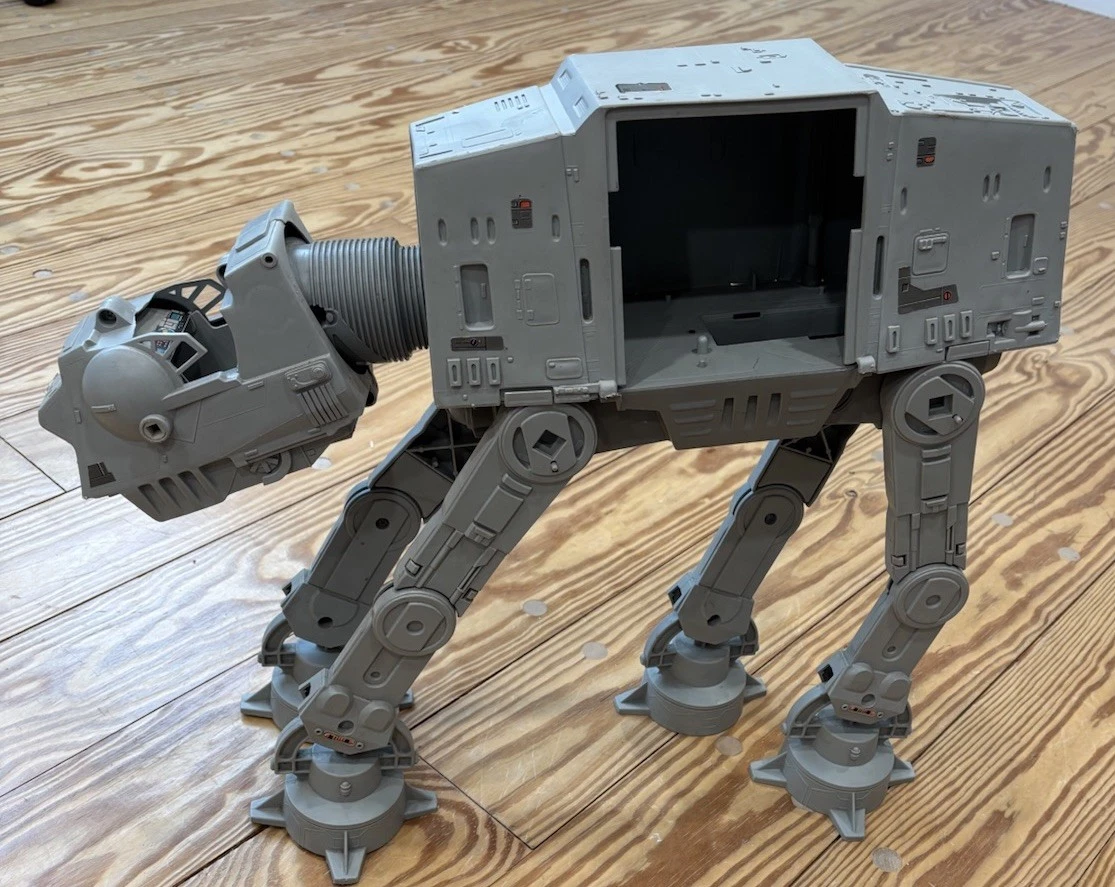 Kenner AT - AT Walker Star Wars TV, Movie & Video Games Action