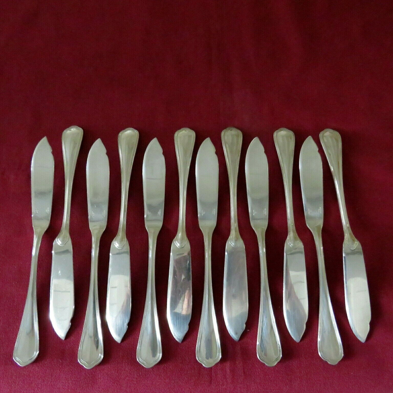 9 Cuchillos Y 9 Tenedores Para Peces de Metal Plateado Cailar Bayard Malla