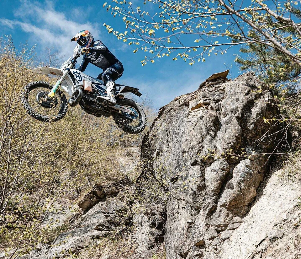 Silenciador sin cordones extremo Beta RR 250 2020-2024 FMF Powercore 2.1 025279 Foto 4 de 4