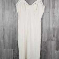 Vintage Made In USA Shadowline Lace Trimmed Nightgown Size 32