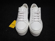 NEW Women's Valentino Sela Italian Leather Sneakers US8.5 White Blue SS85 