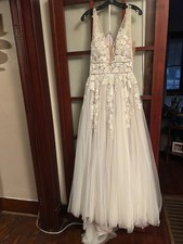 A-line mori lee wedding dress, Size 8, non-altered, ivory with lavender 
