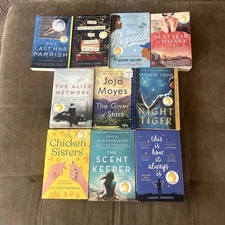 Reese's Book Club Reece Witherspoon Lot Of 10 Paperback