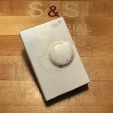 Johnson Controls NS-BTN7003-0 Network Zone Sensor - USED