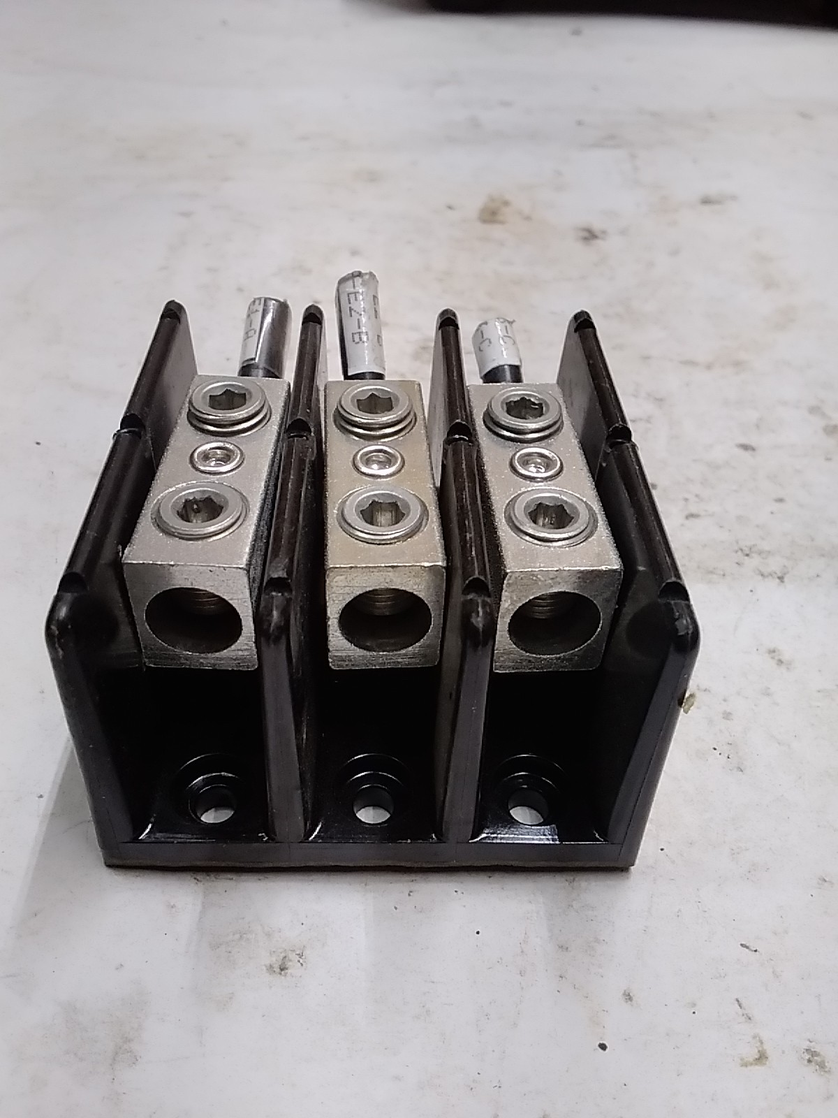 Buss 16204-3 Power Block 175A-600V 