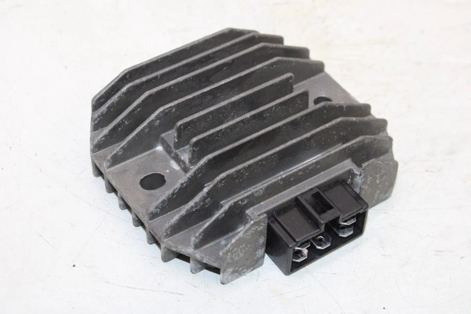 Yamaha FZR600R 1996 OEM rectificador regulador de voltaje Foto 2 de 4