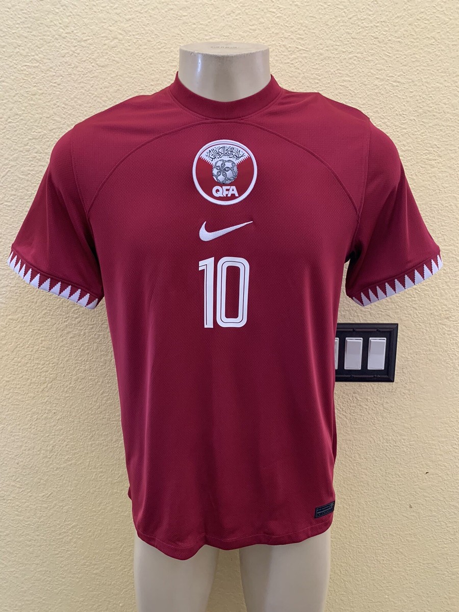 NWT Nike Size Medium Qatar National Team World Cup #10 Hassan Al