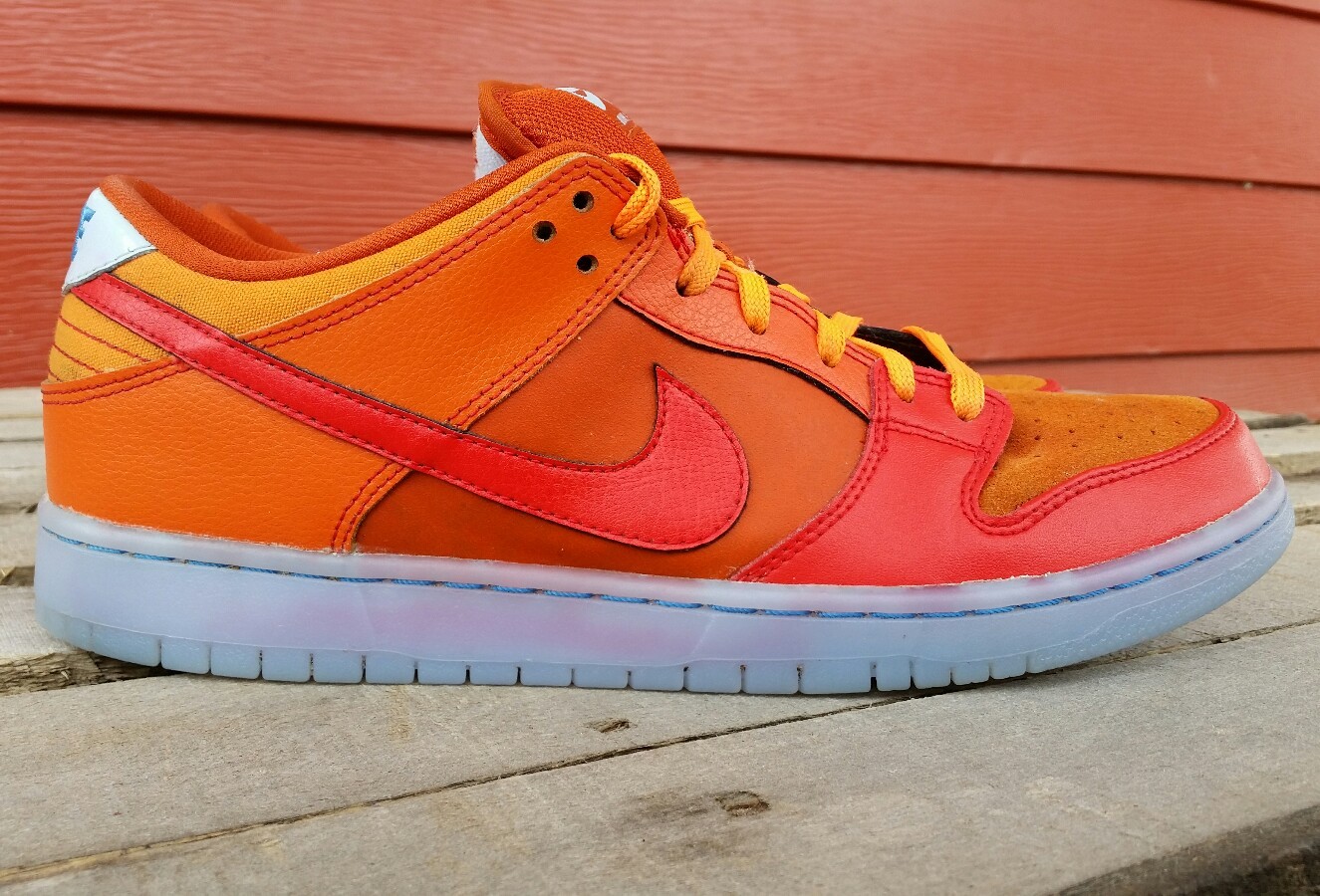 Nike SB Dunk Shoes Low Pro Gamma Orange Fire and Ice Men's Size 11 (304292-868) Nike SB Dunk Shoes Low Pro Gamma Orange Fire and Ice Men's Size 11 (304292-868)