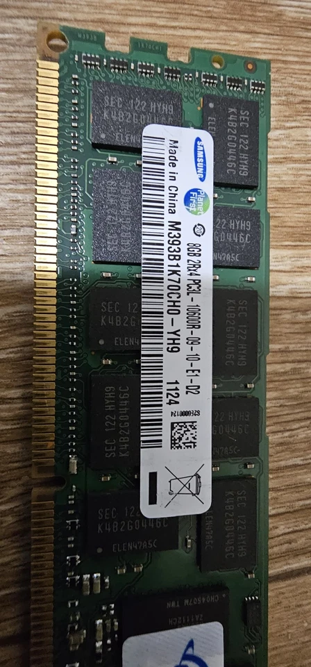 Apple 2008 Mac Pro Quad-Core 32GB RAM, 1 TB SSD + Monitor *READ DESCRIPTION* - Image 4 of 4