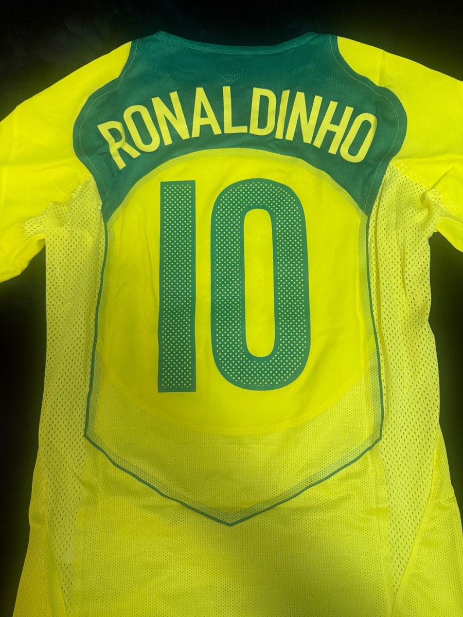 Ronaldinho Brazil 2004 Total 90 Reissue Men's Nike Soccer Jersey