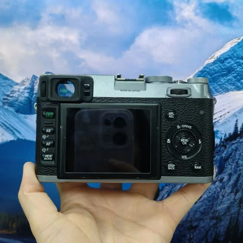 Fujifilm X100 12.3 MP APS-C CMOS EXR 4x Optischer Zoom Digitalkamera -90% Neu - Bild 2 von 4