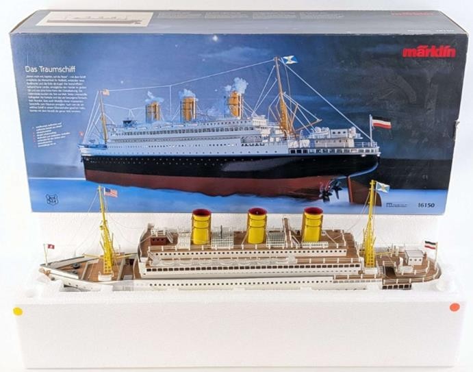 Märklin Limited Edition LN Viktoria Passenger Steam Ship #16150 - 39" –   2002