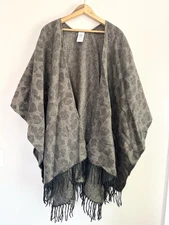 Woolrich Leopard Cozy Blanket Wrap Shawl Poncho Ruana Fringe Hem One Size Soft
