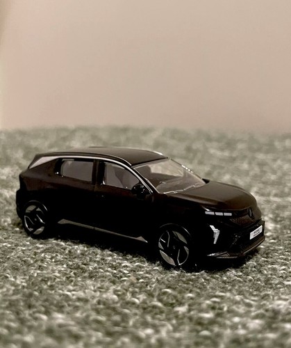 Miniatura Norev Renault Scenic Eléctrico E Tech 1/64 3 Inches Nuevo Sin Caja - Imagen 2 de 5