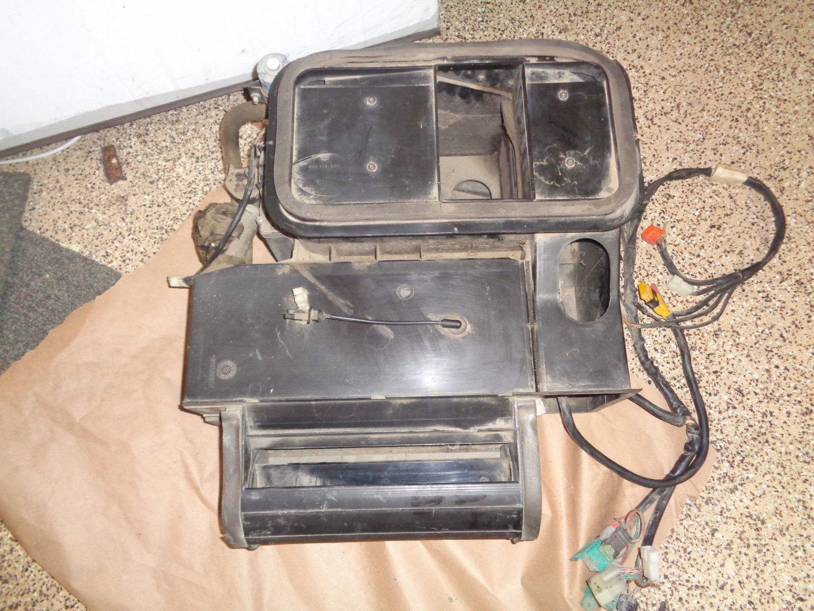 Ferrari 355 AC Evaporator Heater Box Assembly Part# 62417700 