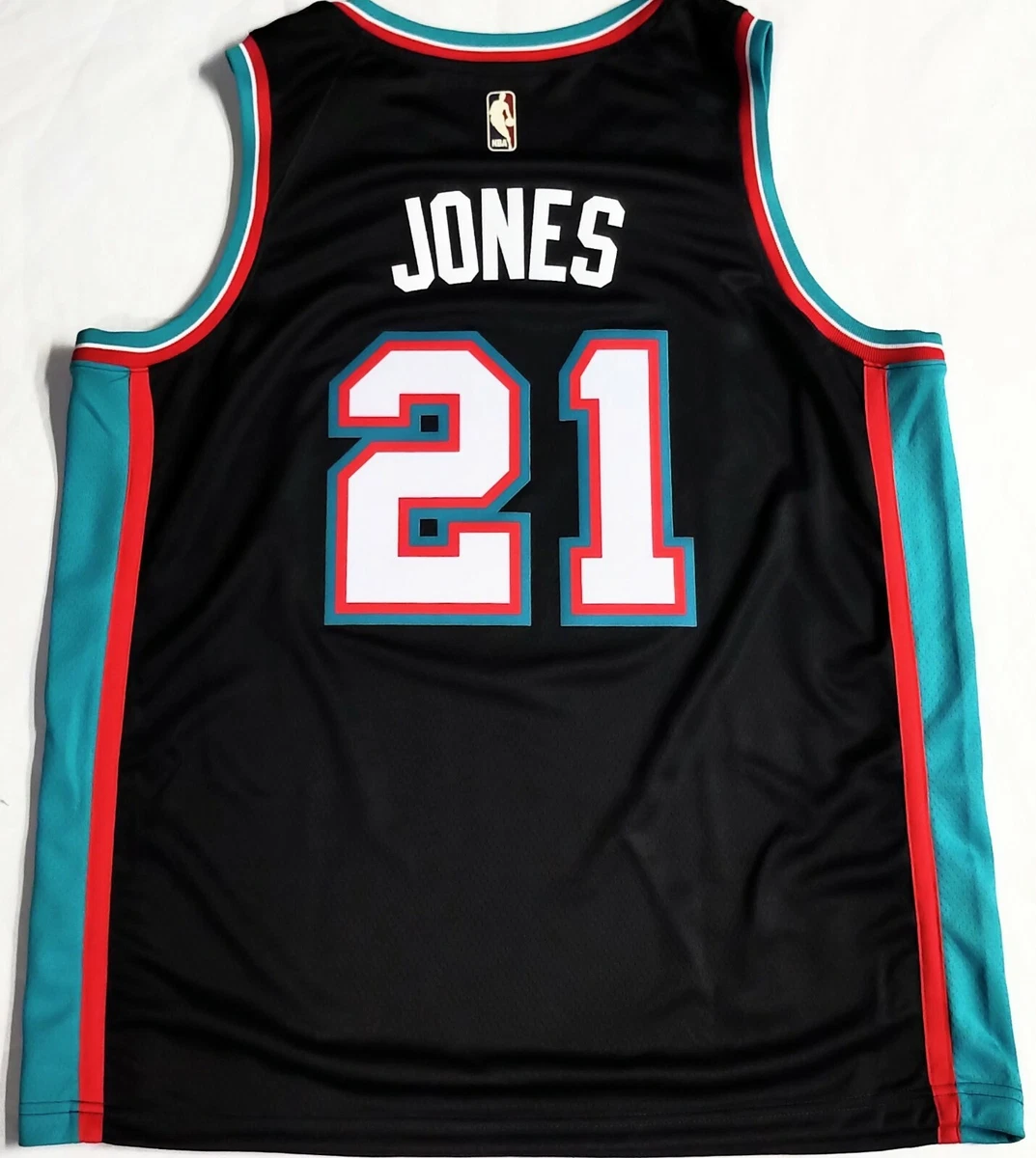 Tyus jones clearance jersey