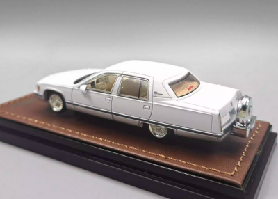 GOC 1/64 Cadillac Fleetwood Brougham alloy diecast model white | eBay