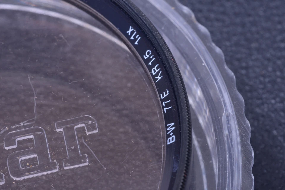 ✅ B & W *MINT* SKYLIGHT KR1.5 1.1X E77, 77MM FILTER GENUINE LENS SCREW 61-1 - Image 2 of 3