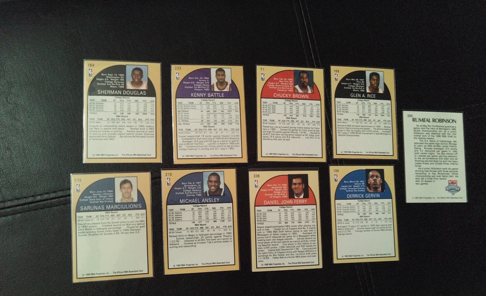 Lote de 9 tarjetas de novato NBA HOOPS 1990 BALONCESTO casi como nuevas  Foto 2 de 4